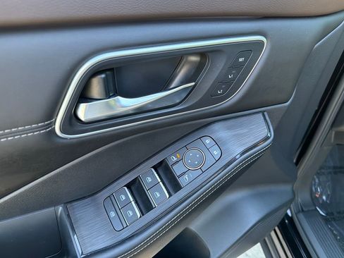 Used 2023 Nissan Rogue Platinum image 18