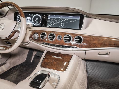Used 2015 Mercedes-Benz S 550 4MATIC Sedan image 33