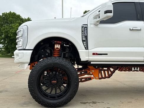 Used 2024 Ford F250 Limited w/ FX4 Off-Road Package image 4