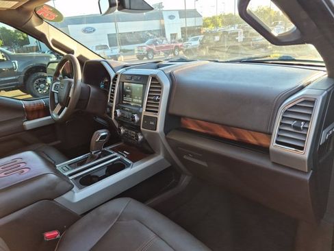 Used 2015 Ford F150 King Ranch w/ Equipment Group 601A Luxury AWD/4WD image 21