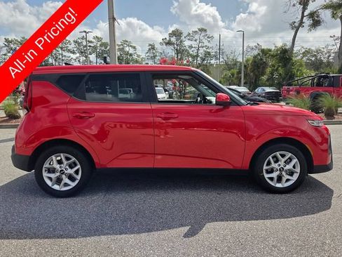 Used 2022 Kia Soul LX w/ Technology Package FWD image 6