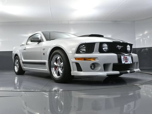 Used 2006 Ford Mustang GT Premium RWD image 45