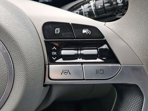 Used 2024 Hyundai Elantra SEL FWD image 18