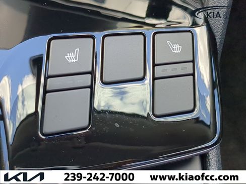 New 2025 Kia Sportage EX image 23