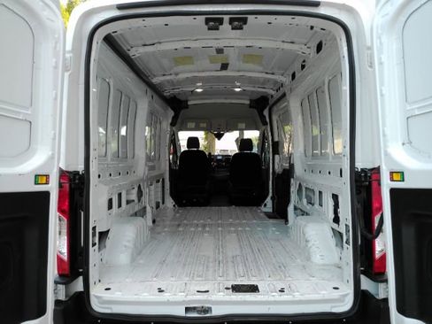 Used 2024 Ford Transit 250 148 Medium Roof Extended AWD image 9