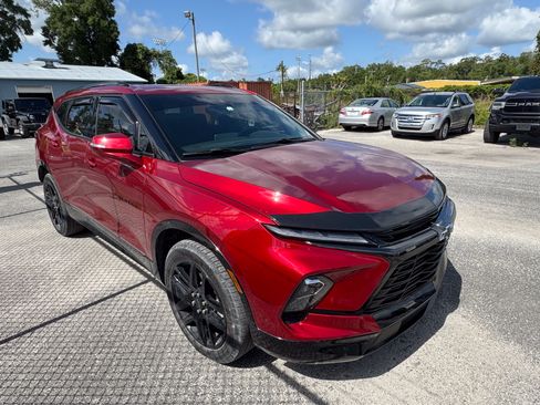 Used 2023 Chevrolet Blazer RS w/ Driver Confidence II Package FWD image 2