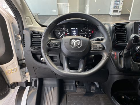 Used 2026 RAM ProMaster 2500 w/ Convenience Group FWD image 18
