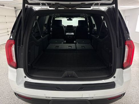 Used 2021 GMC Yukon XL SLT image 31