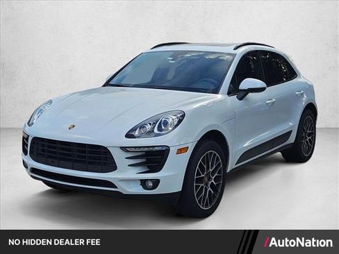 Used 2018 Porsche Macan AWD/4WD image 1
