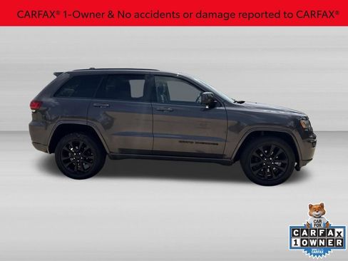Used 2019 Jeep Grand Cherokee Altitude AWD/4WD image 3