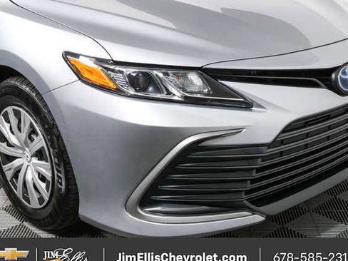 Used 2022 Toyota Camry LE image 33