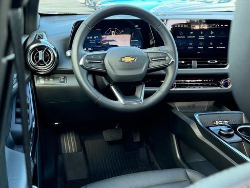 New 2026 Chevrolet Equinox LT w/ Convenience Package II image 7