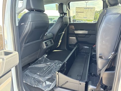 New 2026 Ford F250 Lariat w/ Lariat Premium Package AWD/4WD image 22