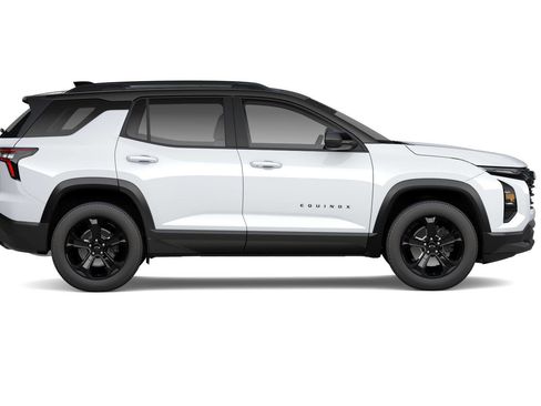 New 2026 Chevrolet Equinox LT image 3