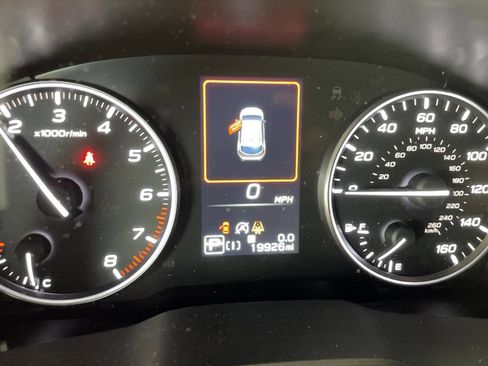 Used 2024 Subaru Crosstrek 2.0i Premium image 9