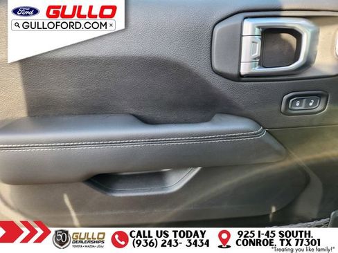 Used 2023 Jeep Wrangler Rubicon w/ Steel Bumper Group image 17