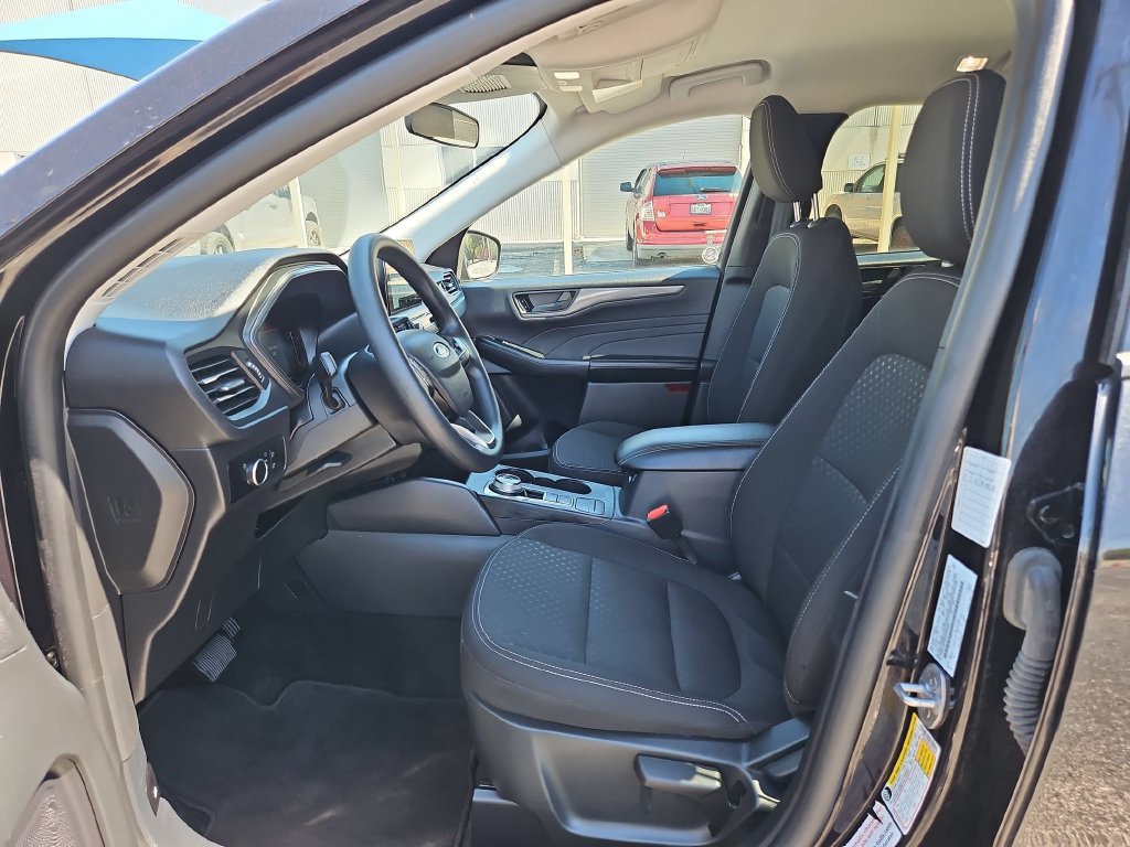 Used 2025 Ford Escape Active AWD/4WD image 23