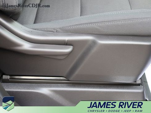Used 2023 Chevrolet Silverado 1500 RST w/ Convenience Package II AWD/4WD image 10