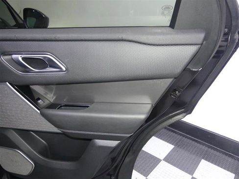 Used 2018 Land Rover Range Rover Velar S image 22