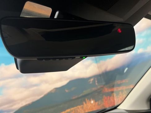 Used 2024 Subaru Ascent Premium w/ Convenience Package image 43