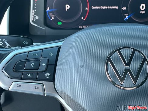 Used 2020 Volkswagen Atlas Cross Sport SEL Premium AWD/4WD image 22