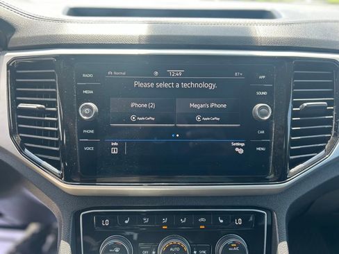 Used 2023 Volkswagen Atlas Cross Sport SE w/ Panoramic Sunroof Package AWD/4WD image 12