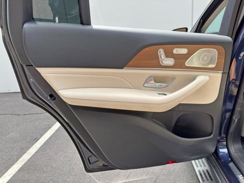 Used 2022 Mercedes-Benz GLS 450 4MATIC image 49