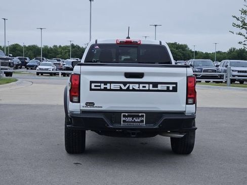 Used 2026 Chevrolet Colorado Trail Boss w/ LPO, Tailgate Decal Package AWD/4WD image 6