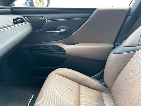 Used 2024 Lexus ES 350 Ultra Luxury w/ Accessory Package (Z2) FWD image 22