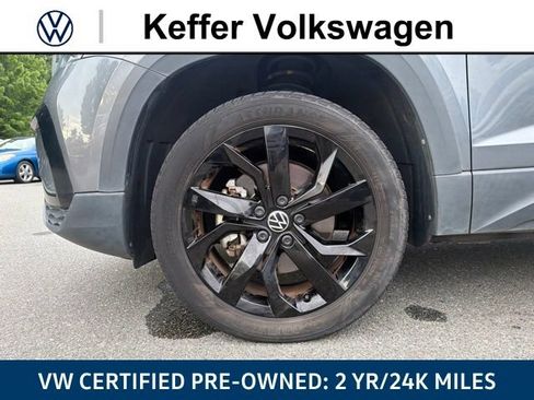 Used 2022 Volkswagen Taos SE FWD image 13