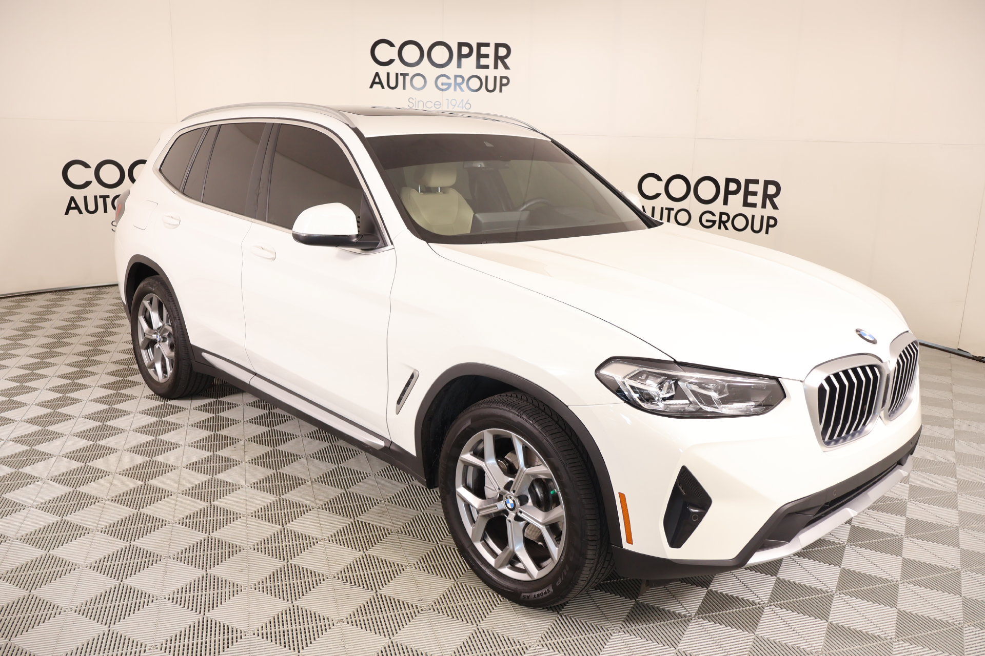 Certified 2024 BMW X3 sDrive30i w/ Premium Package RWD image 1