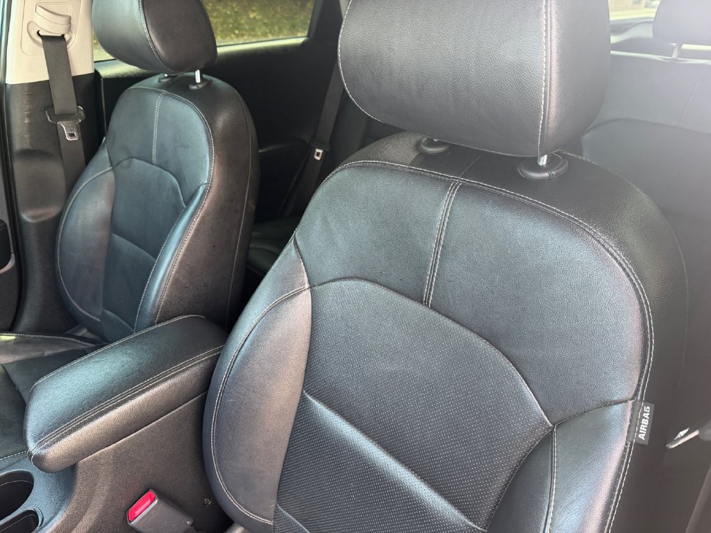 Used 2018 Kia Niro Touring FWD image 13