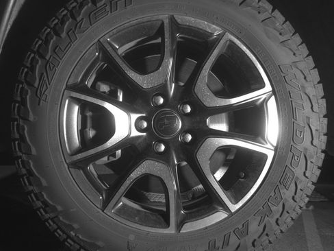 Used 2025 Jeep Compass Trailhawk image 12