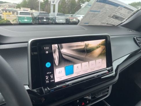 New 2026 Volkswagen Atlas Cross Sport SEL Premium R-Line image 22