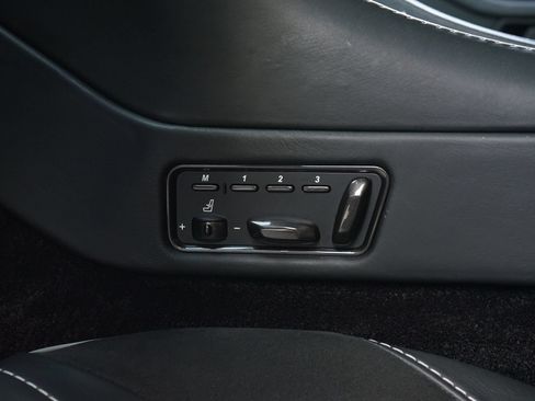 Used 2015 Aston Martin Vanquish Coupe RWD image 26