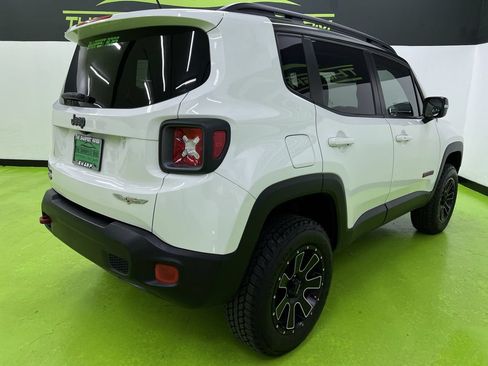Used 2016 Jeep Renegade Trailhawk w/ Safety & Security Group AWD/4WD image 10