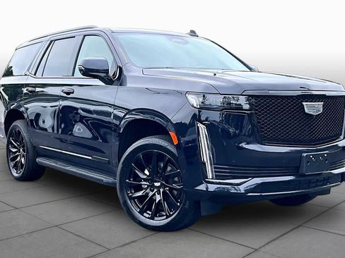Used 2024 Cadillac Escalade Sport Platinum w/ LPO, ONYX Package AWD/4WD image 4