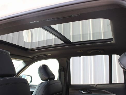 New 2025 Jeep Grand Cherokee Limited w/ Luxury Tech Group II image 22