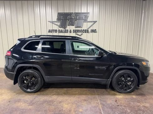 Used 2021 Jeep Cherokee Latitude Plus FWD image 7