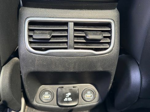 Used 2023 Hyundai Santa Fe Limited AWD/4WD image 21