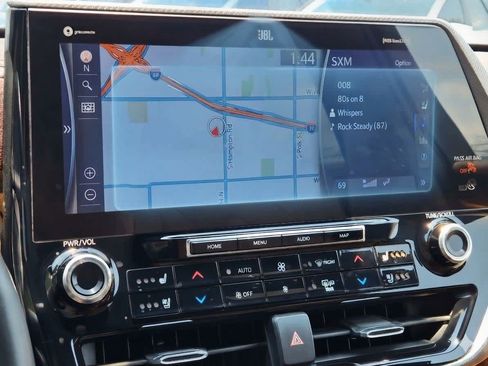 Used 2020 Toyota Highlander Platinum AWD/4WD image 20