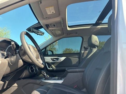Used 2024 Chevrolet Blazer LT w/ Sound & Technology Package FWD image 5