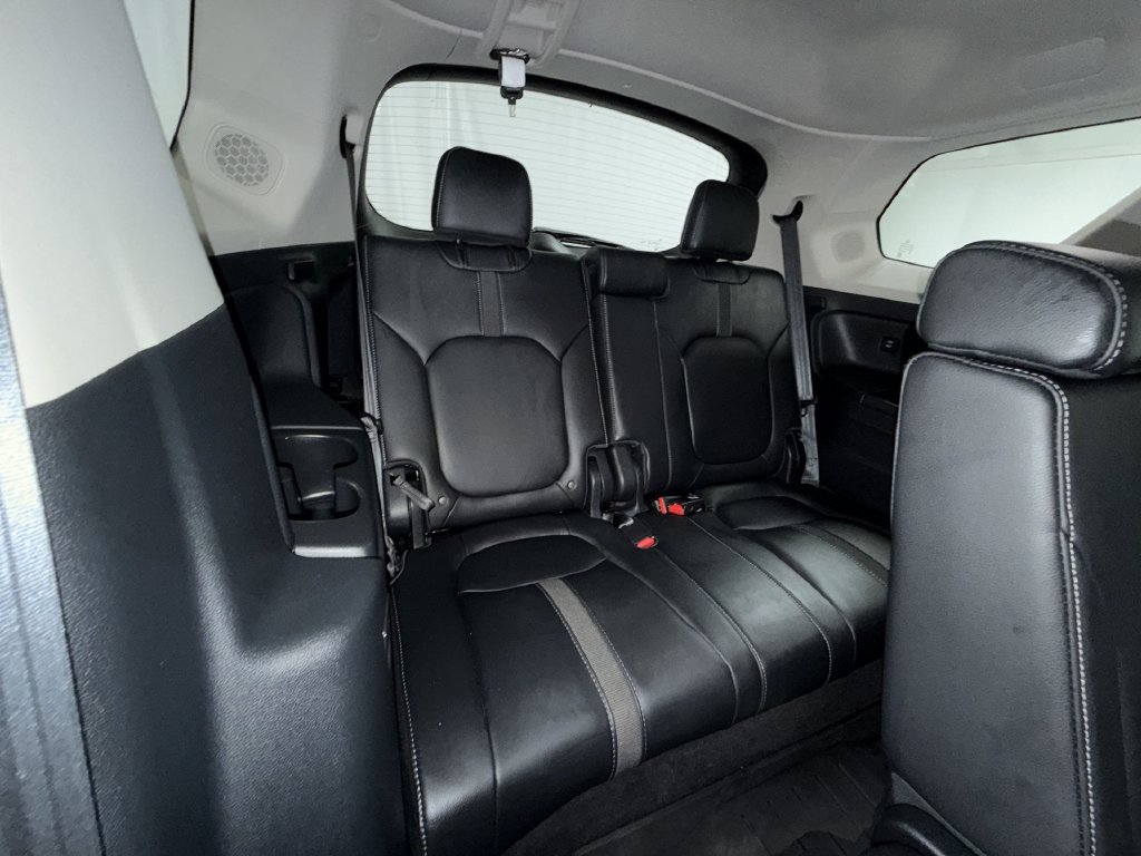 Used 2025 Honda Pilot Touring image 19