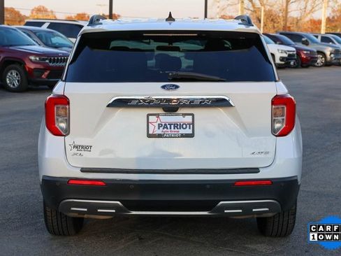Used 2023 Ford Explorer XLT w/ Equipment Group 202A image 4