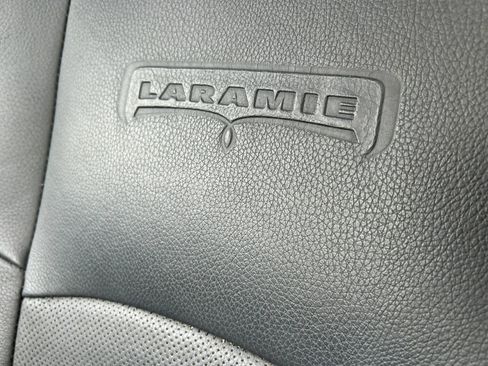 Used 2016 RAM 1500 Laramie w/ Convenience Group AWD/4WD image 14