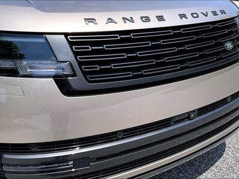 Used 2026 Land Rover Range Rover SE AWD/4WD image 36