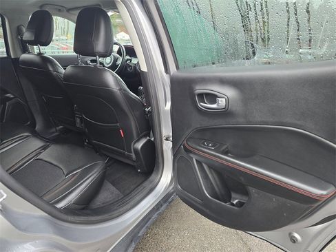 Used 2018 Jeep Compass Trailhawk image 14