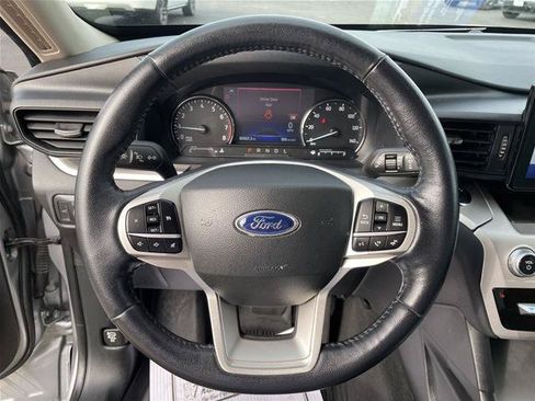 Certified 2022 Ford Explorer XLT w/ Class IV Trailer Tow Package AWD/4WD image 14