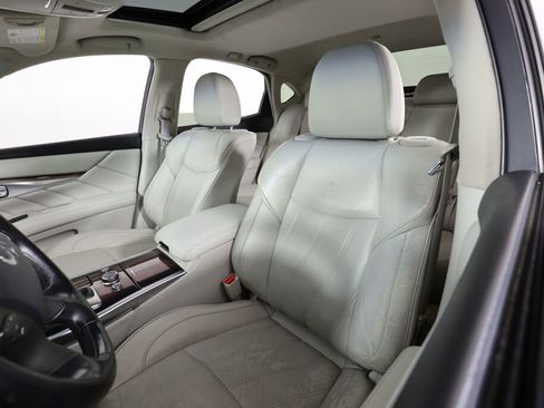 Used 2011 INFINITI M56 x w/ Deluxe Touring Pkg AWD/4WD image 11