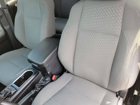 Used 2021 Toyota Tacoma SR AWD/4WD image 5